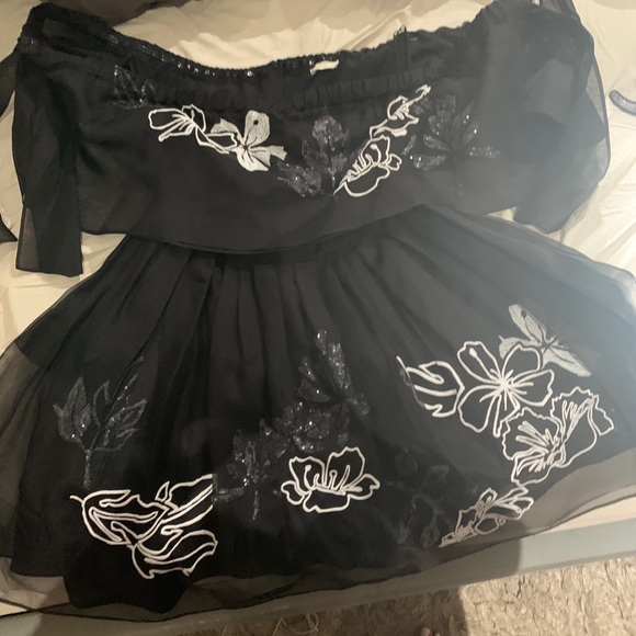 Fendi off the shoulder dress - Picture 4 of 8